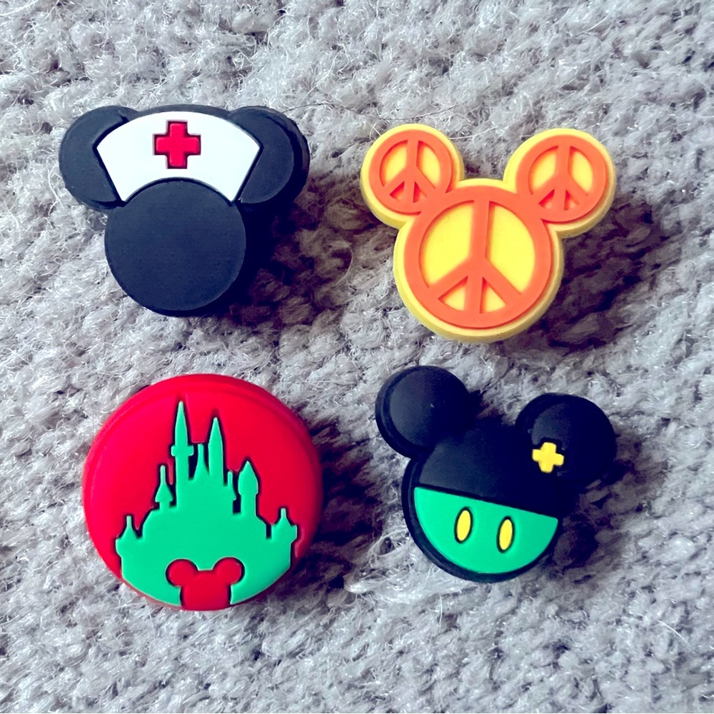 DISNEY CROC CHARMS